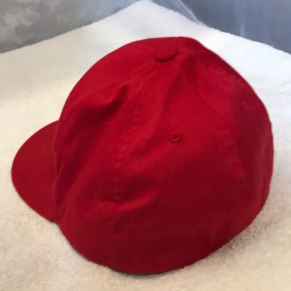 Yupoong FlexFit Austin Speed Shop S-M Red Cap